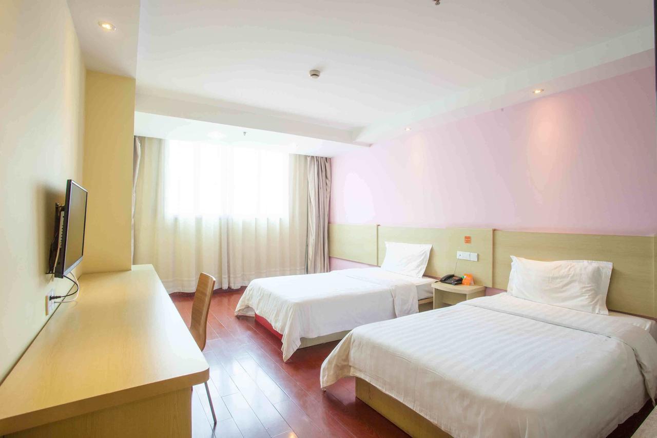 7Days Inn Chengdu Sichuan Normal University Chenglong Campus, Jingji Harbor Экстерьер фото